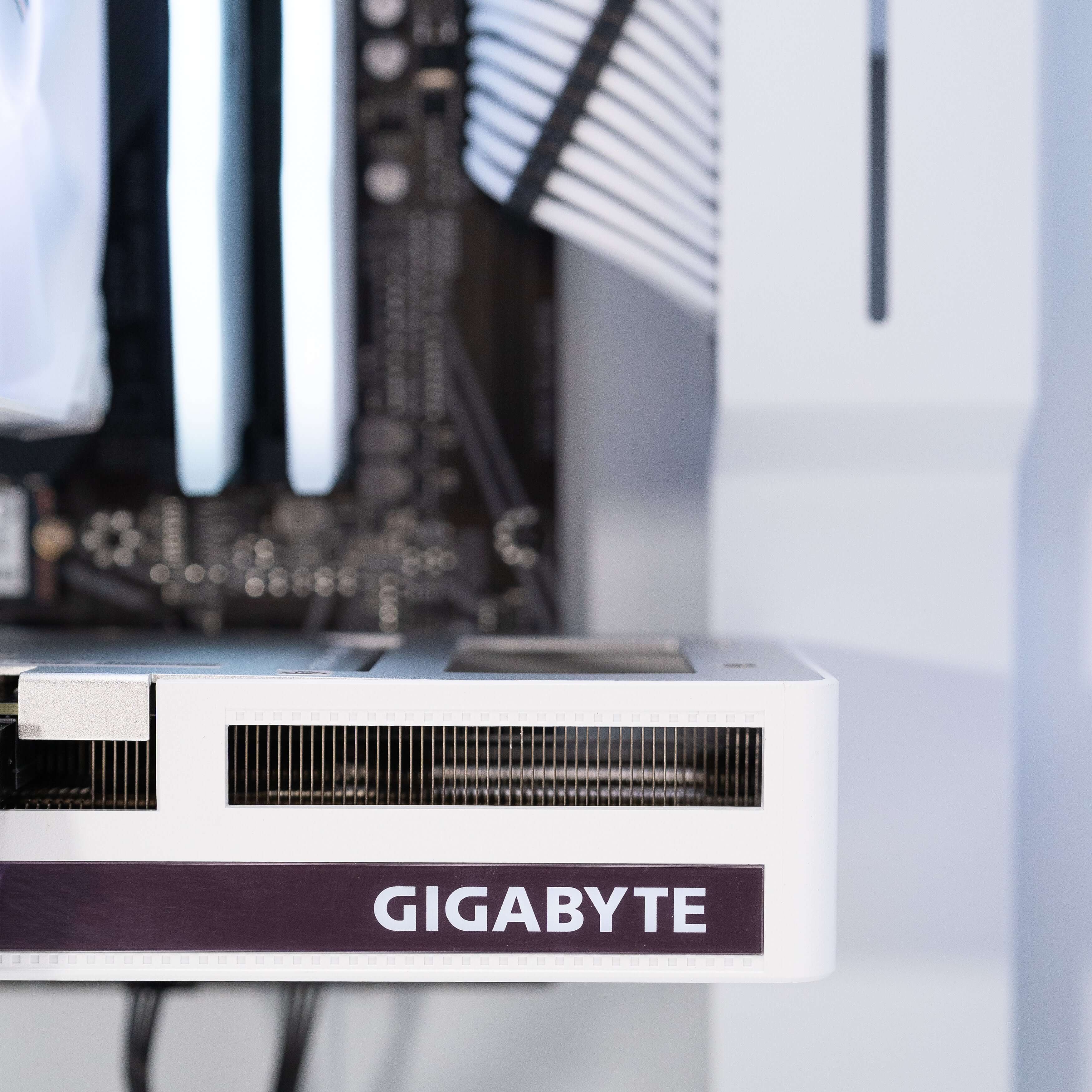 NZXT: LVL 6 PC features MSI B550M motherboard, delivering performance and reliability.