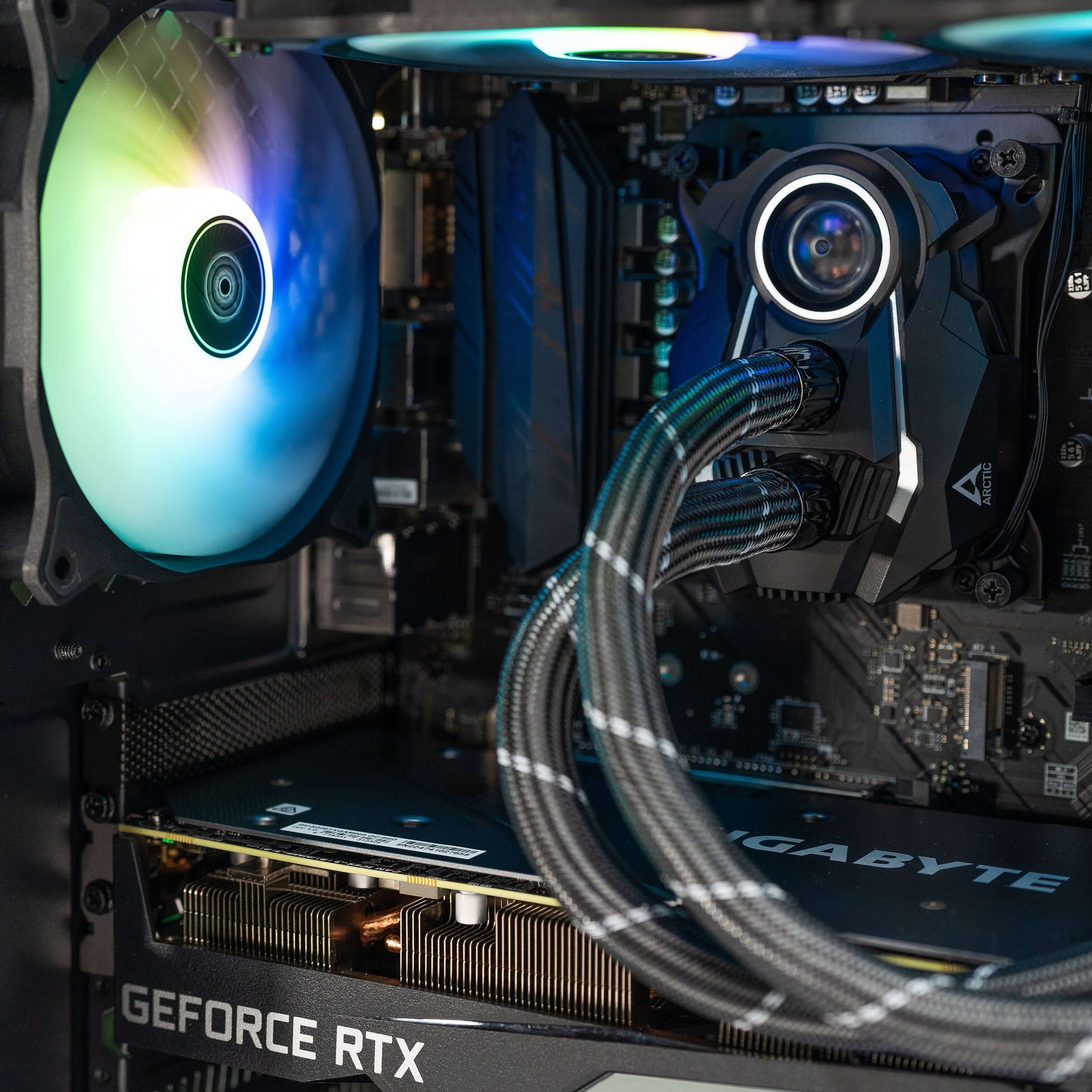 Captivating close-up reveals Ryzen 5 5600 CPU, ensuring powerful performance in OMEN: LVL 4 PC.