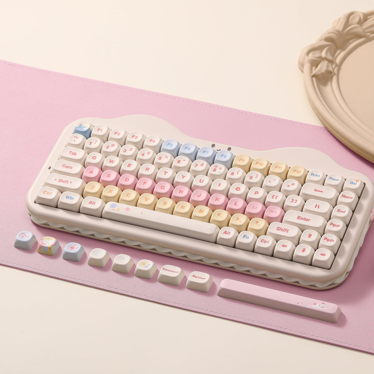 C75 in Beige on a desk