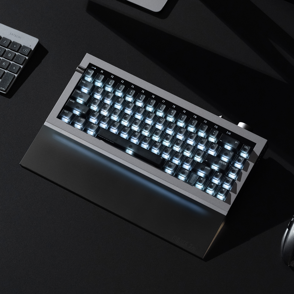 Lofree Hyzen67 Prism wrist rest in Space Gray with a Hyzen67 keyboard on a desk