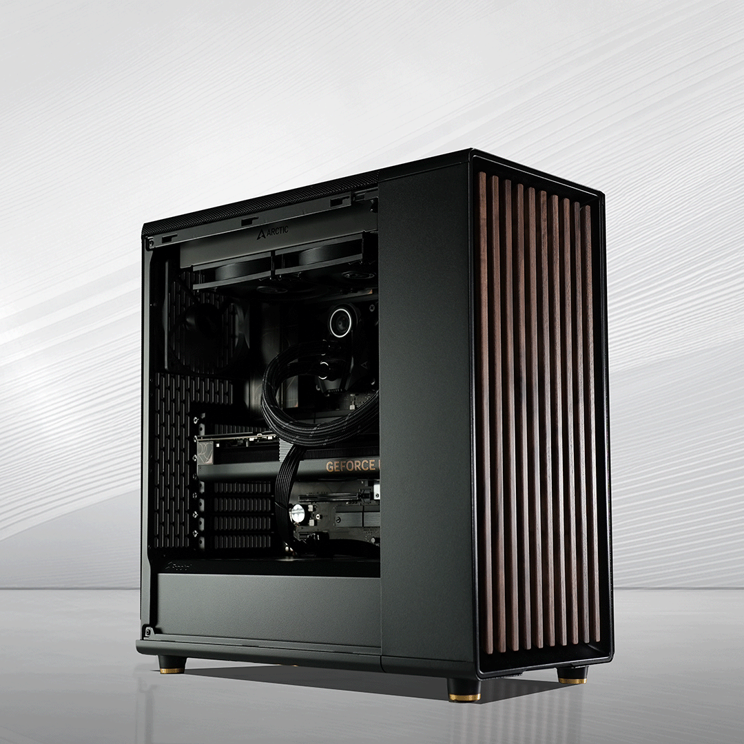 Creator WS workstation in a Fractal North chassis
